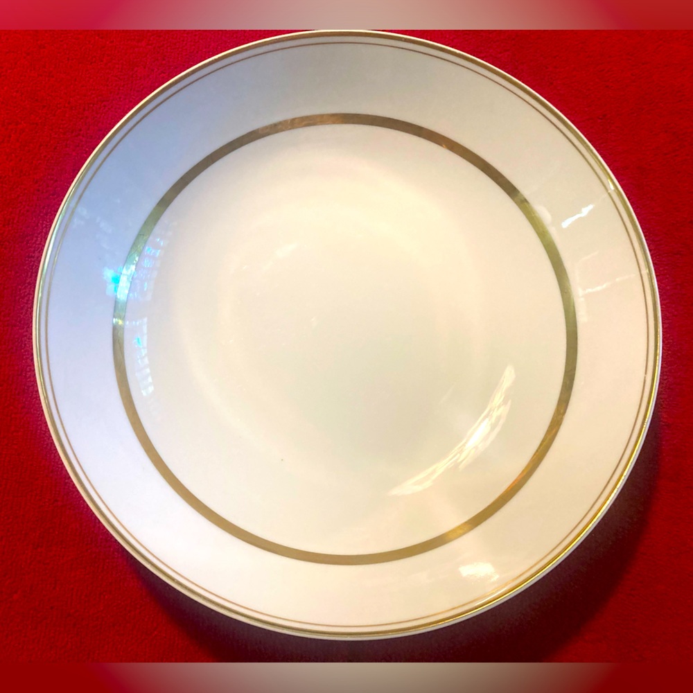 Vtg Castle Court Fine China Regency serving bowl EUC